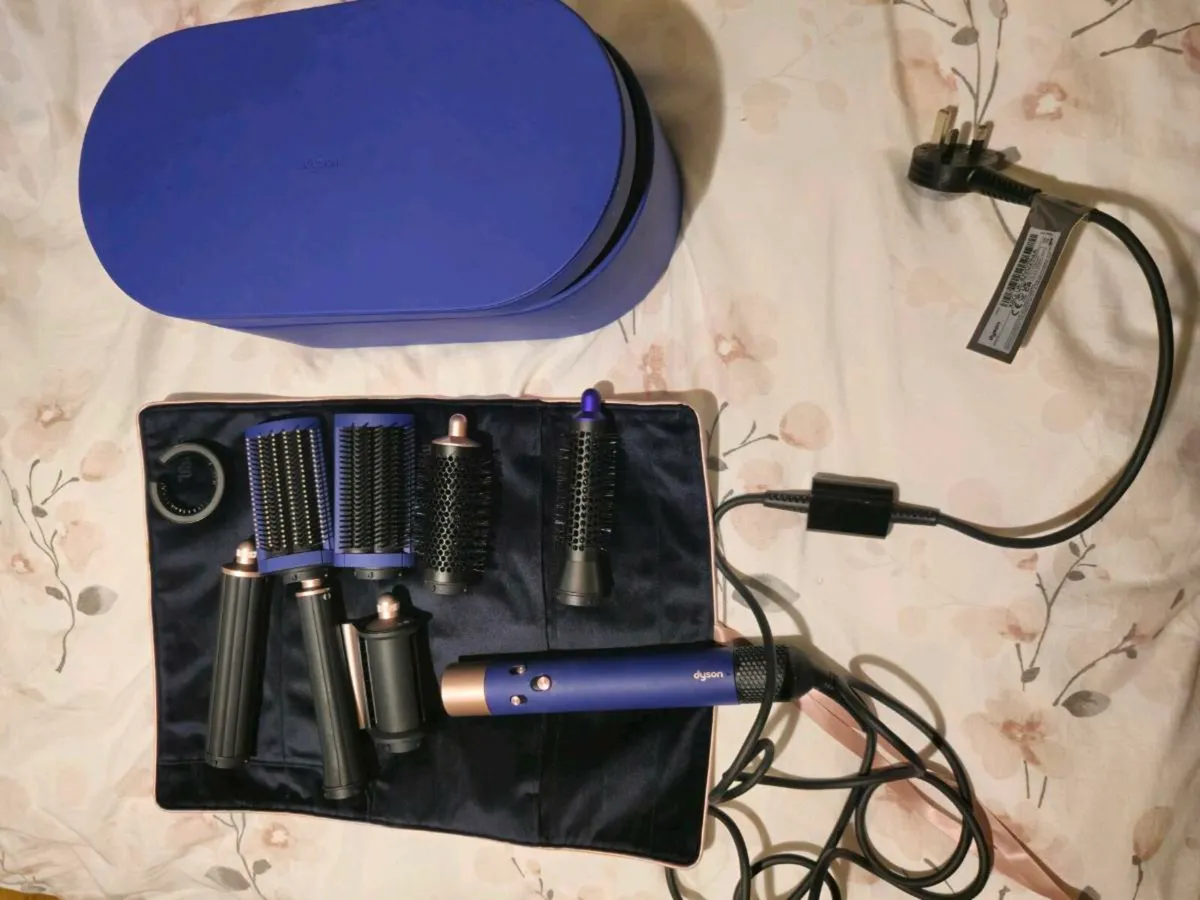 Dyson Airwrap Complete Long Volumise Multi-Styler - Image 2