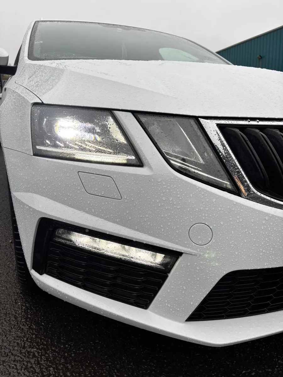 2017 SKODA OCTAVIA VRS ESTATE - Image 3