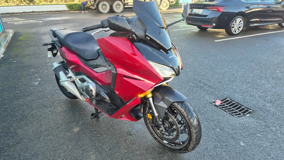 Honda Forza 2023 - Image 3