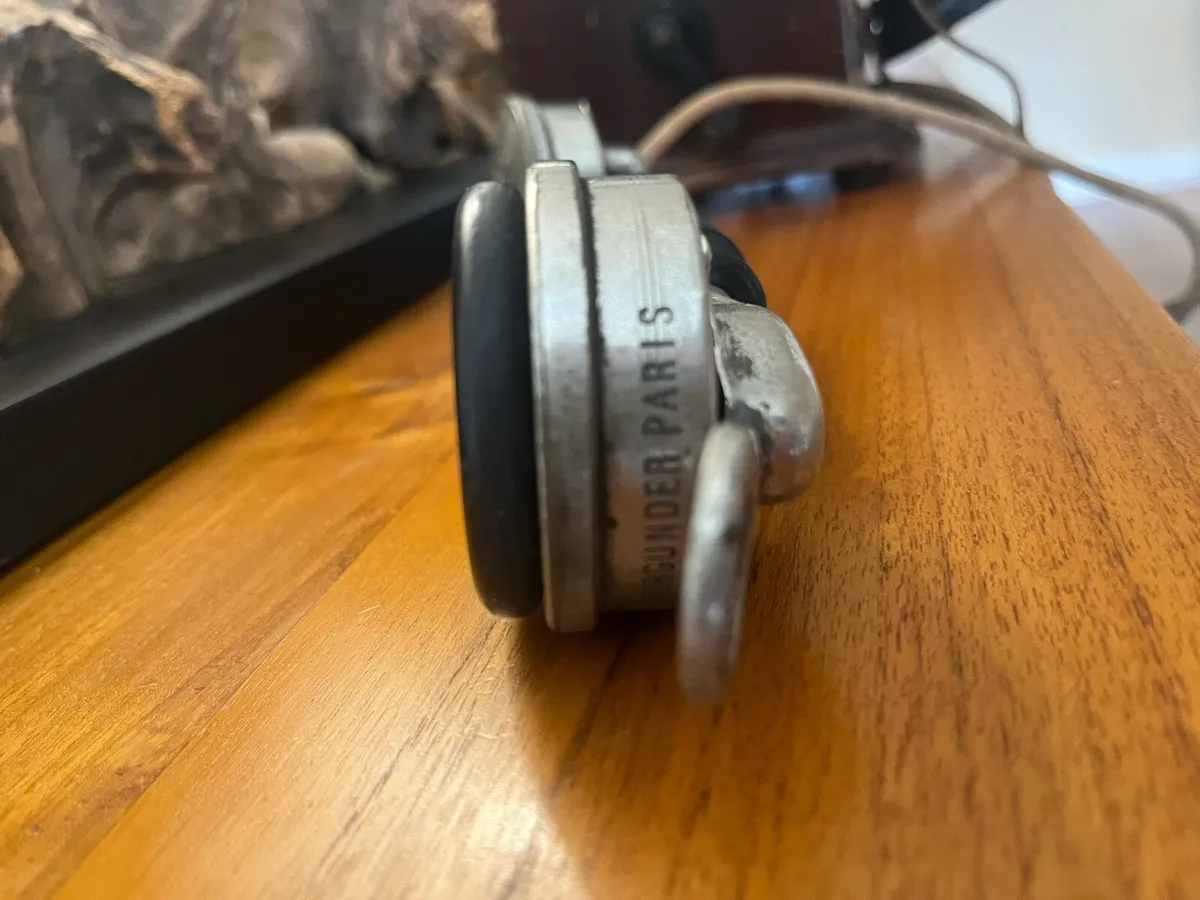 Antique 1910 Burgunder Paris Crank Telephone - Image 4