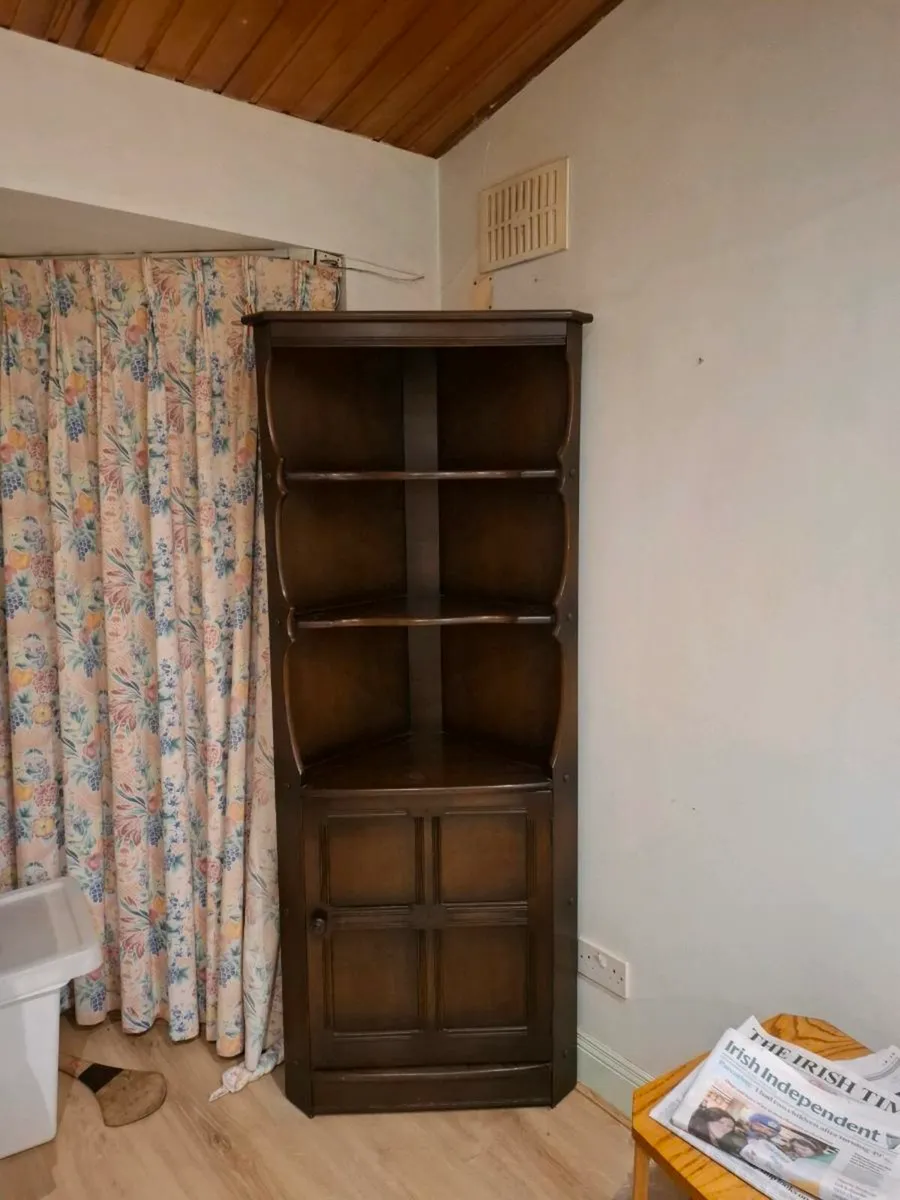 Corner unit free to take away - Image 1