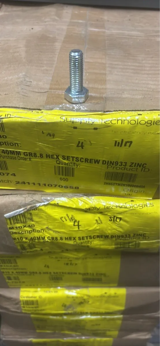 M10 x 40mm bolts - Image 3