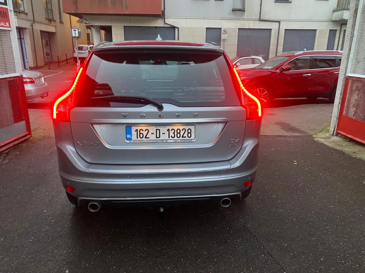 Volvo XC60 2016 - Image 2