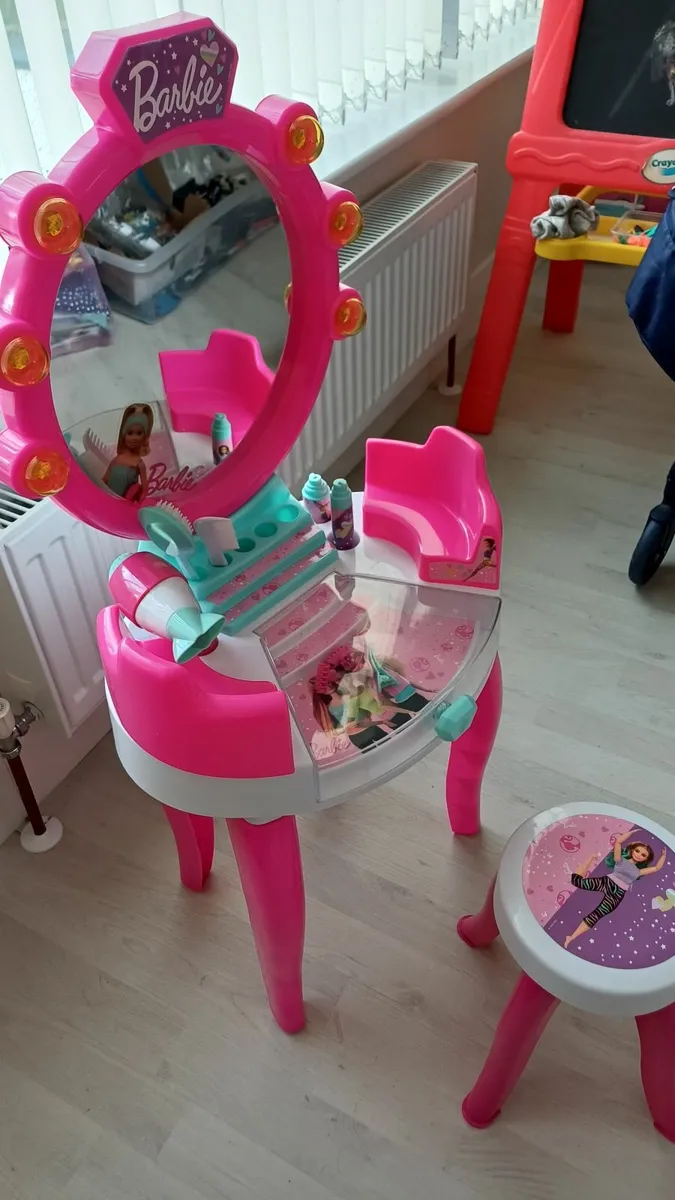 Kids Vanity Table - Image 4