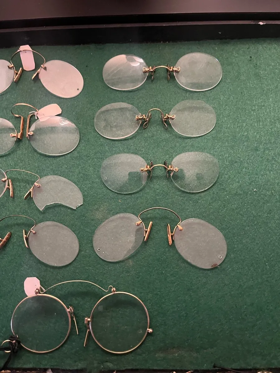 Antique Gold Plated Frameless Glasses x8 - Image 3