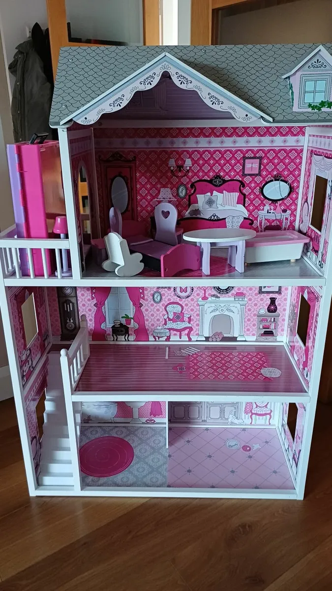 Dolls house - Image 4