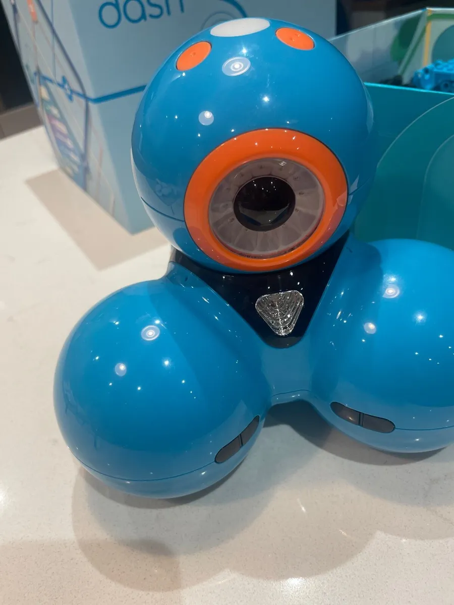 Robot (Dash wonder workshop) - Image 3