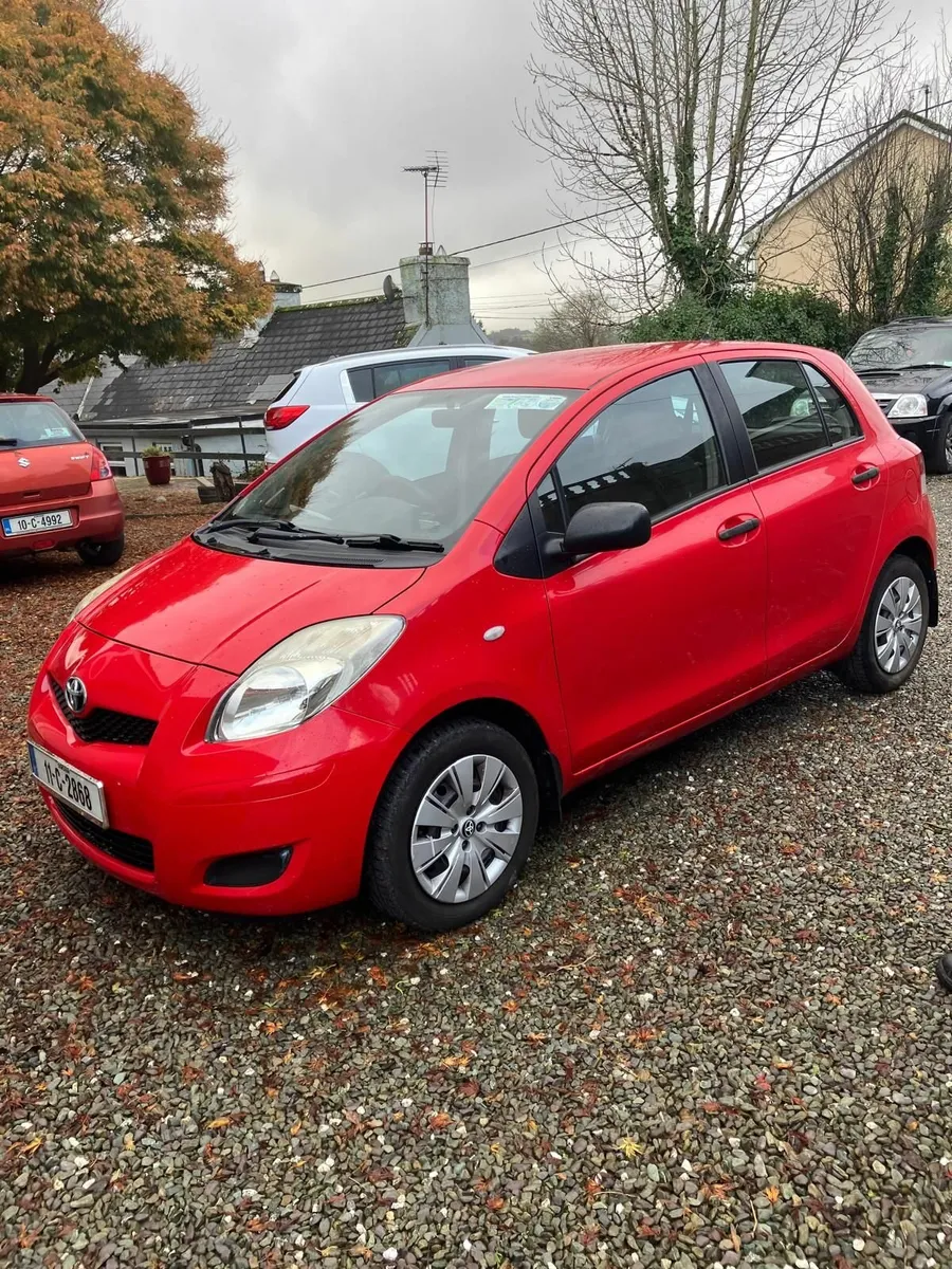 Toyota Yaris 2011 - Image 4
