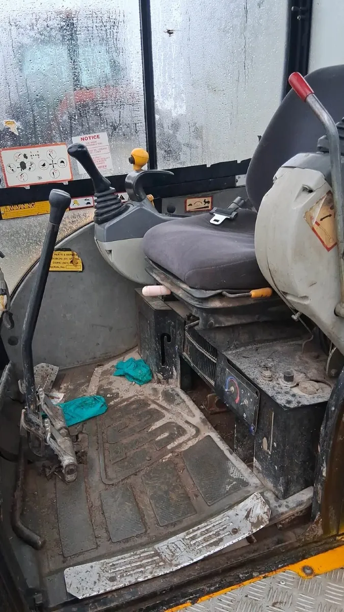 Mini digger - Image 4