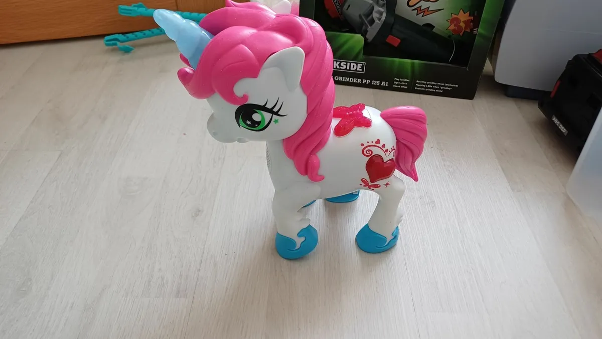 Toy unicorn