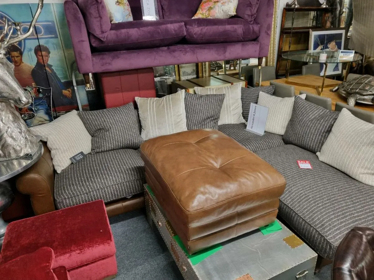 Alexander and James corner unit