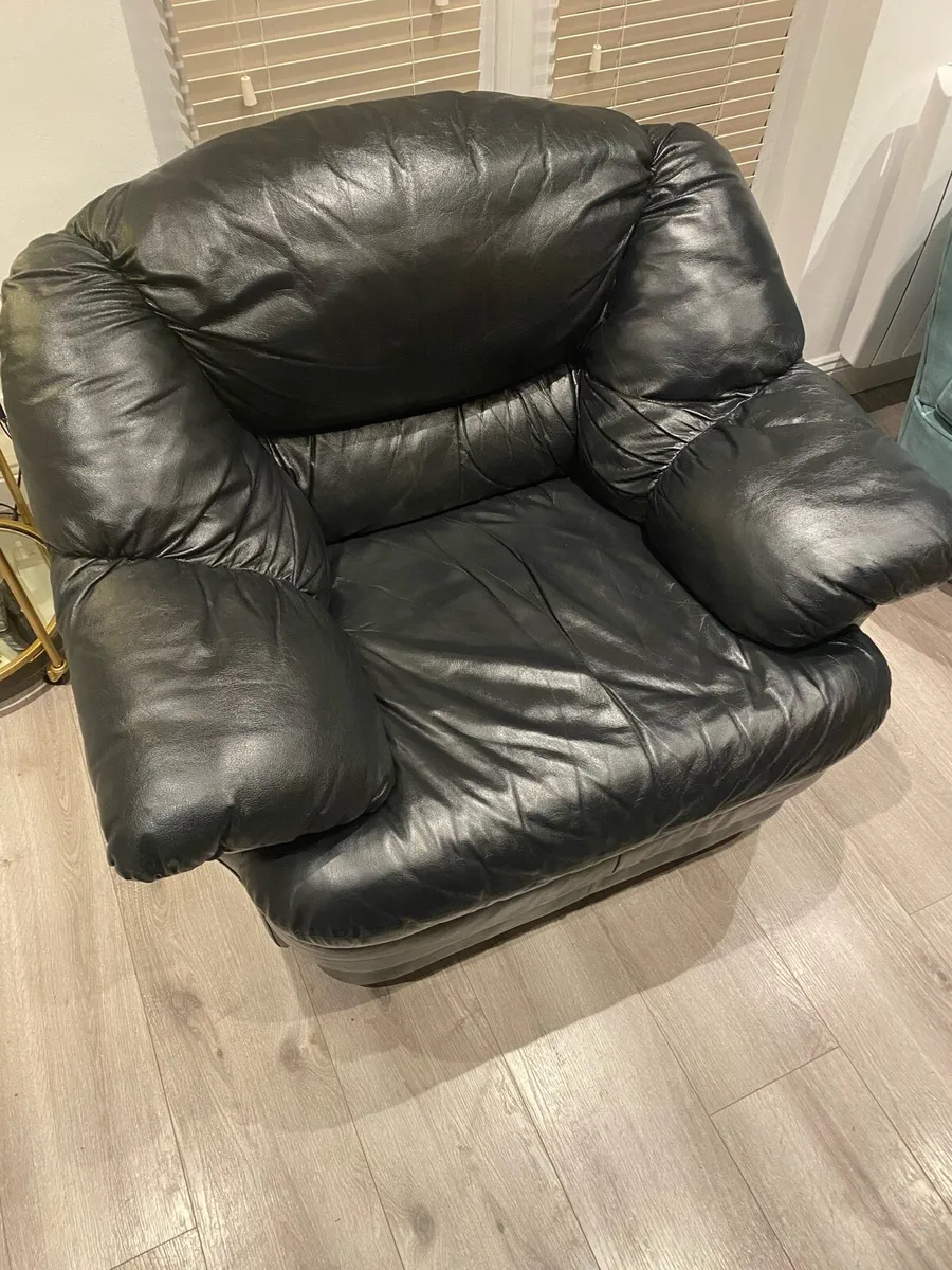 Black leather armchair - Image 1