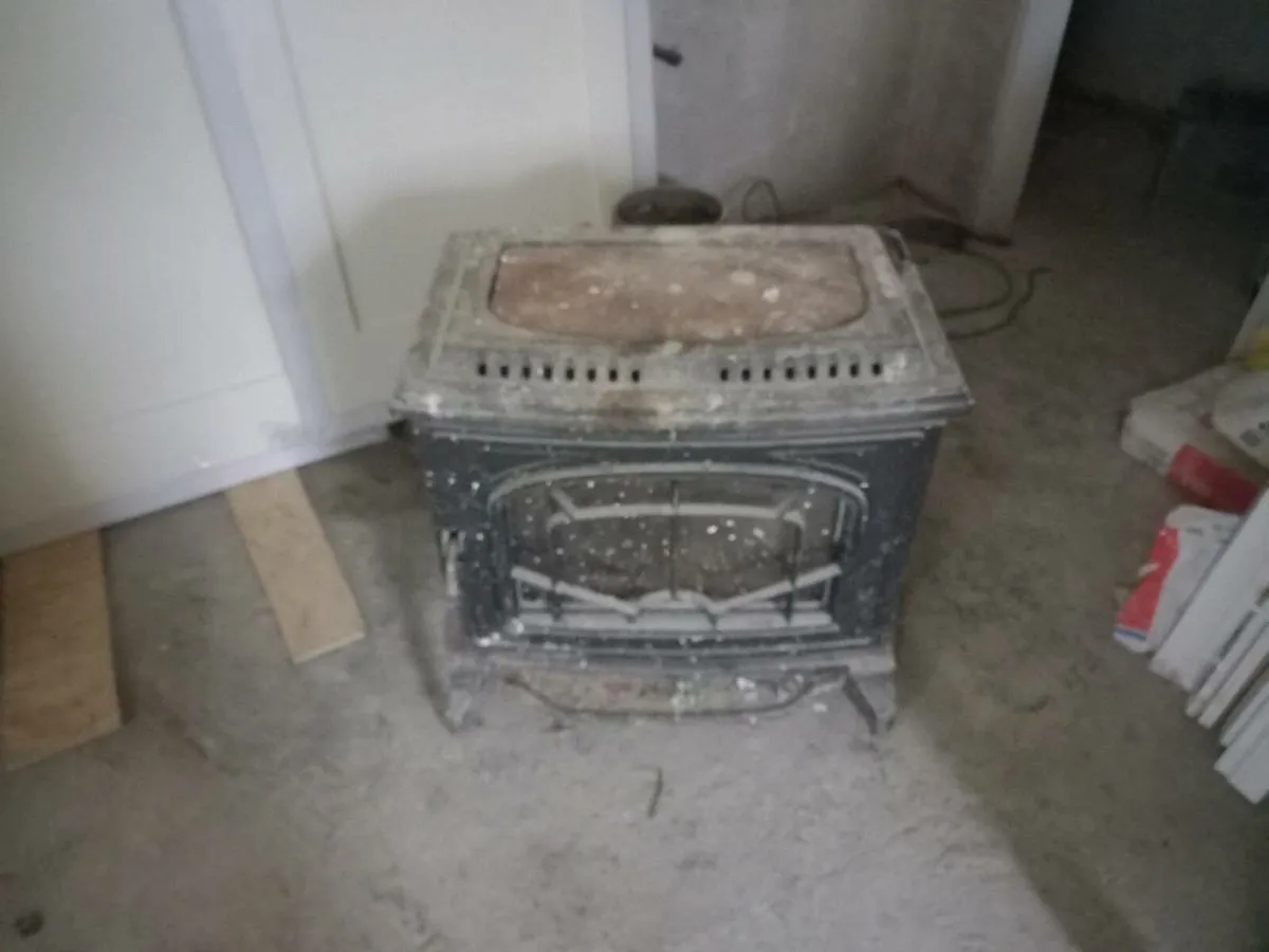 Stove - Image 1