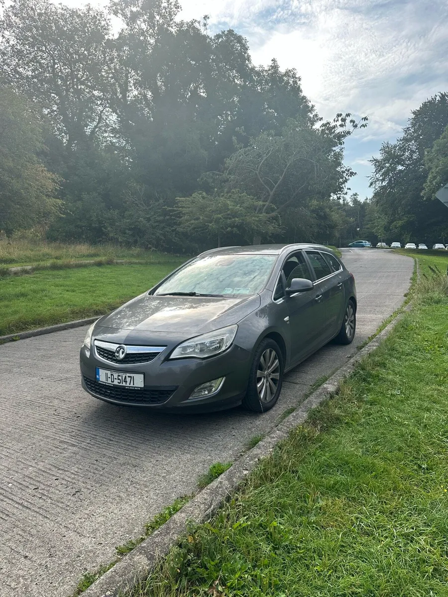 Vauxhall Astra estate - Image 2