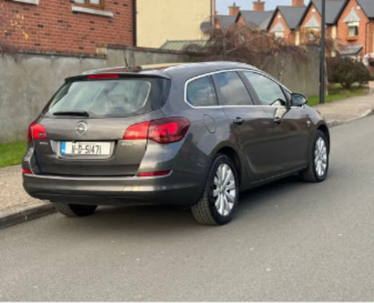 Vauxhall Astra estate - Image 1