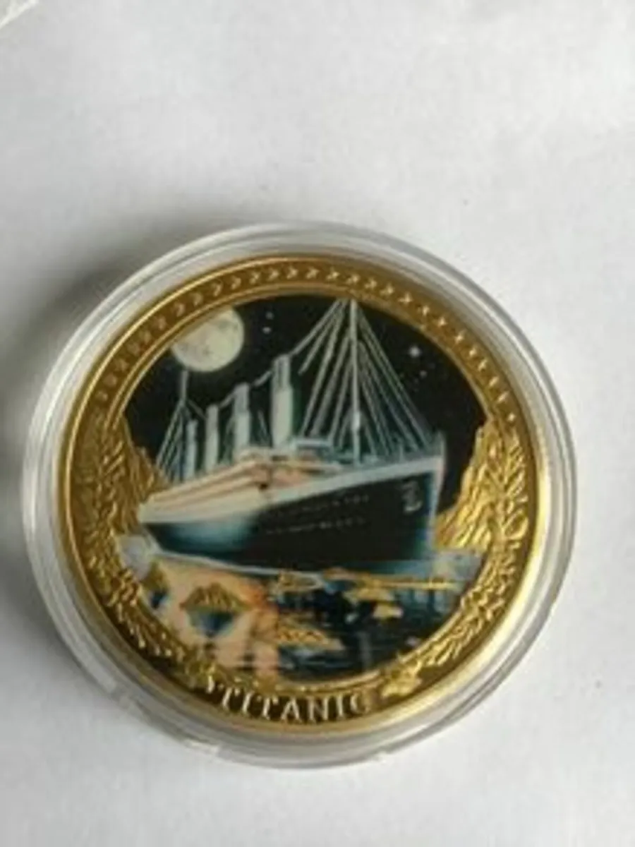 Titanic commemorative coin