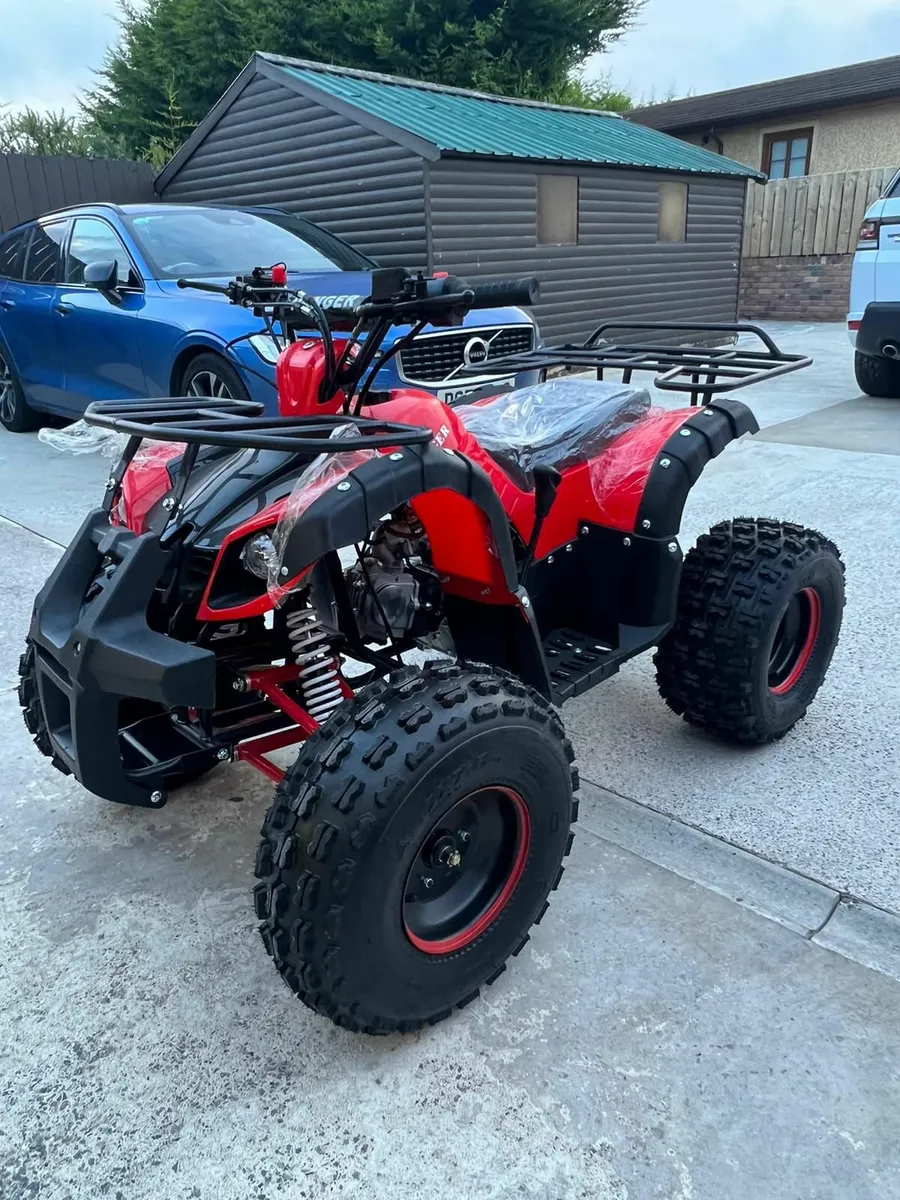 New in box. Kids 125 cc farmers quad - Image 1