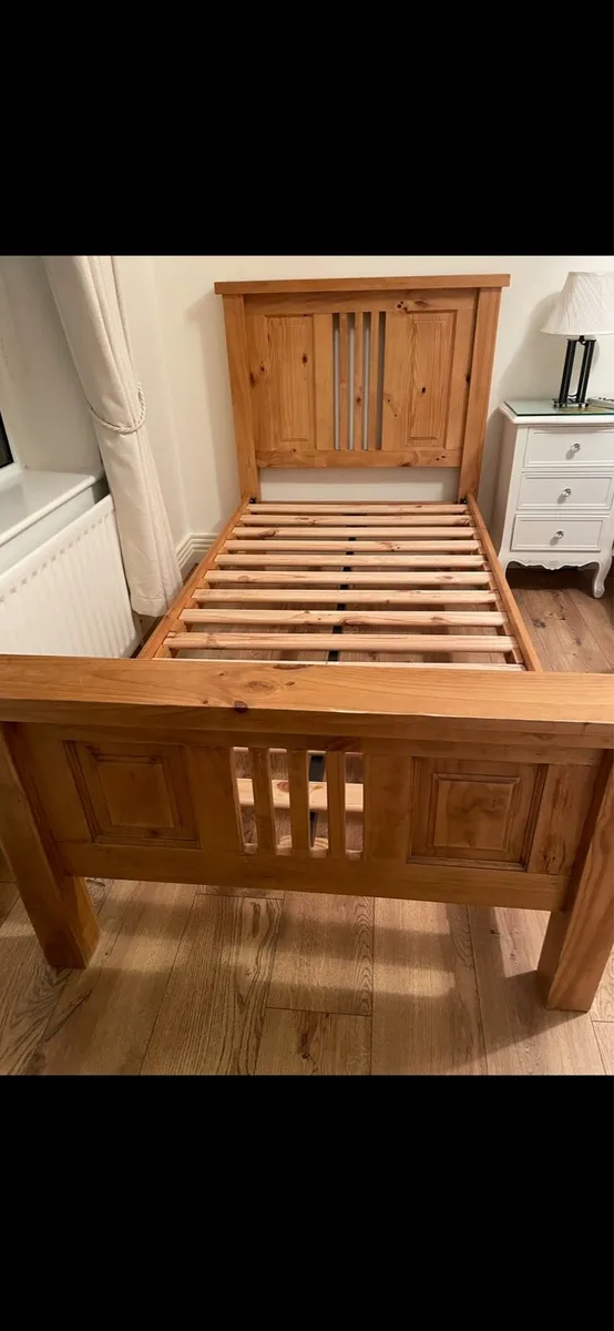 2 single solid pine beds - Image 3