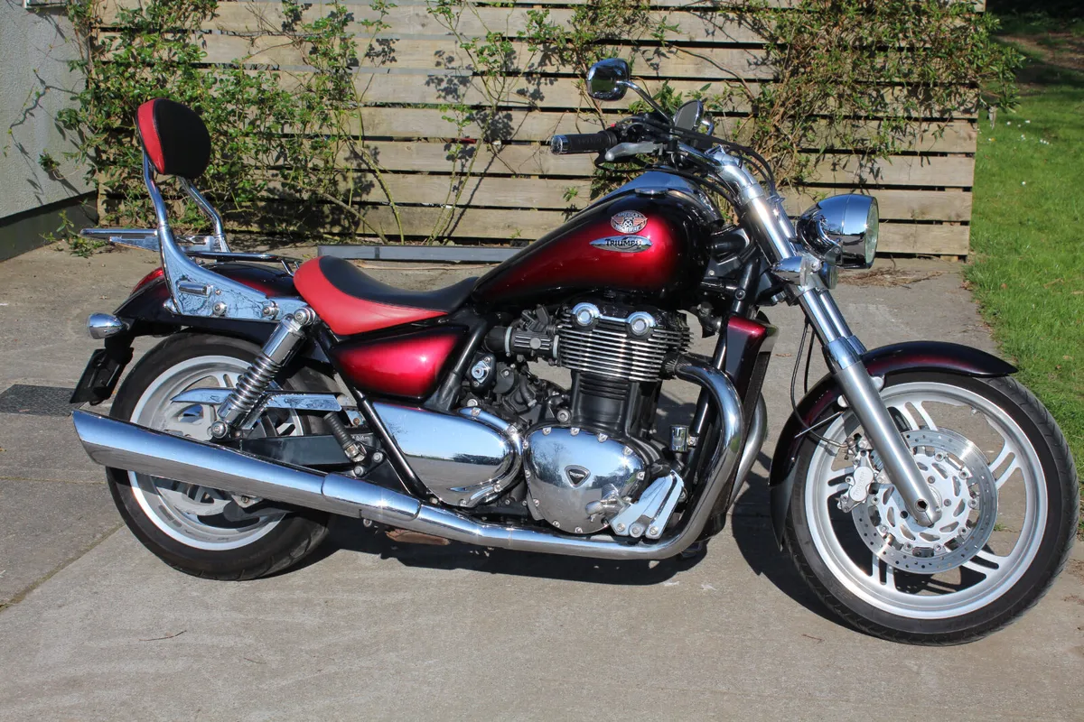 2010 Triumph Thunderbird 1600 - Image 1
