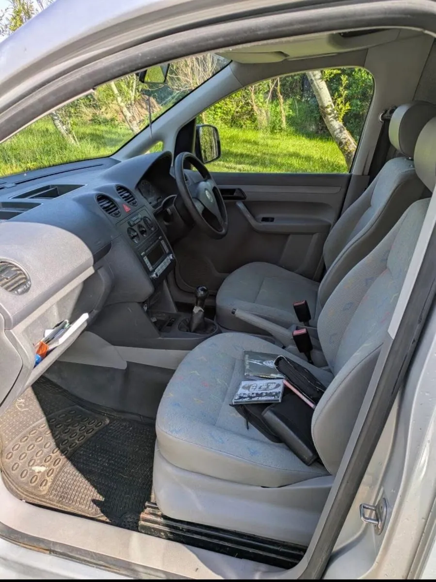 Vw caddy - Image 4