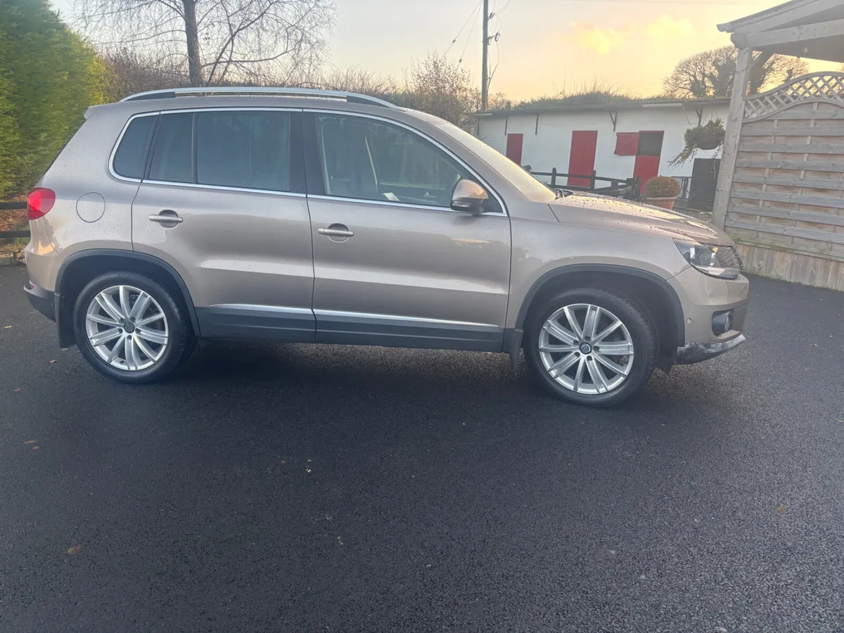 Volkswagen Tiguan 2015 - Image 2