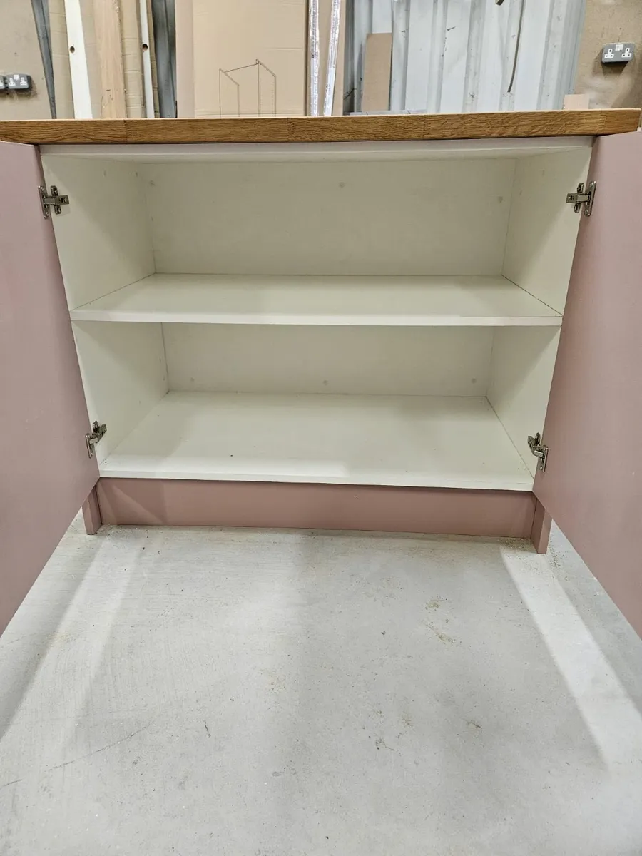 Kitchen Island - Image 2