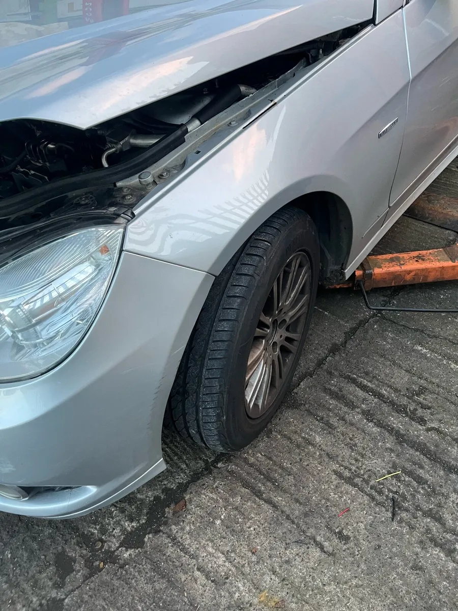 Mercedes Eclass - Image 1