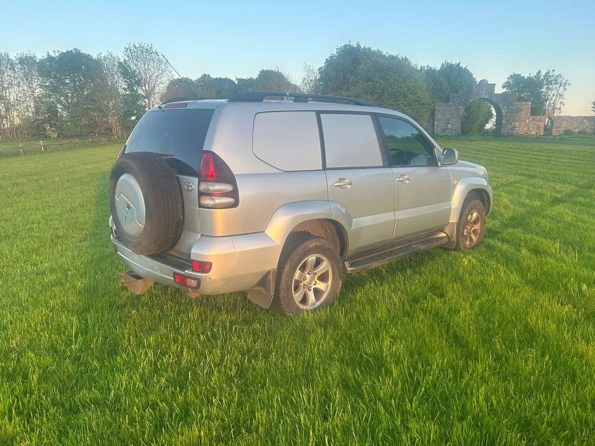 Toyota Land Cruiser - Image 3