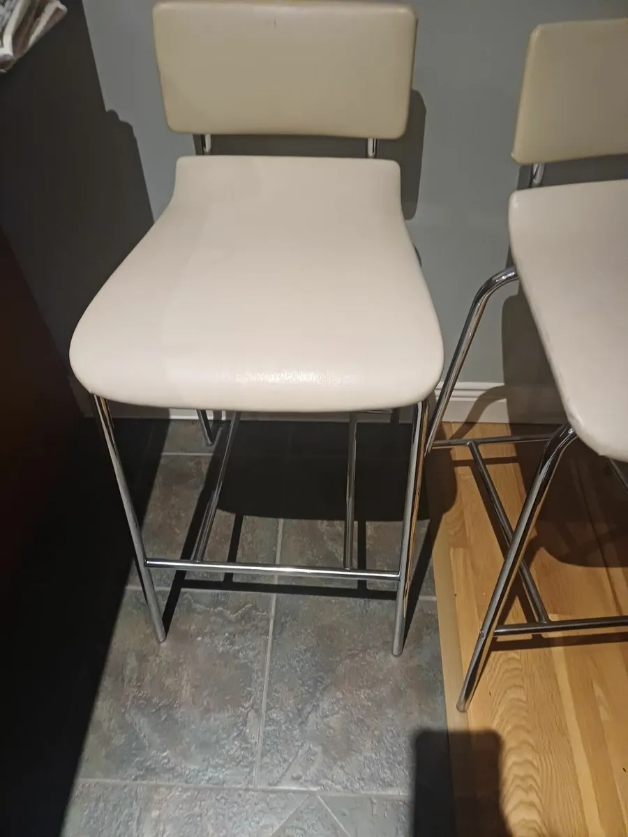 Kitchen stools - Image 1