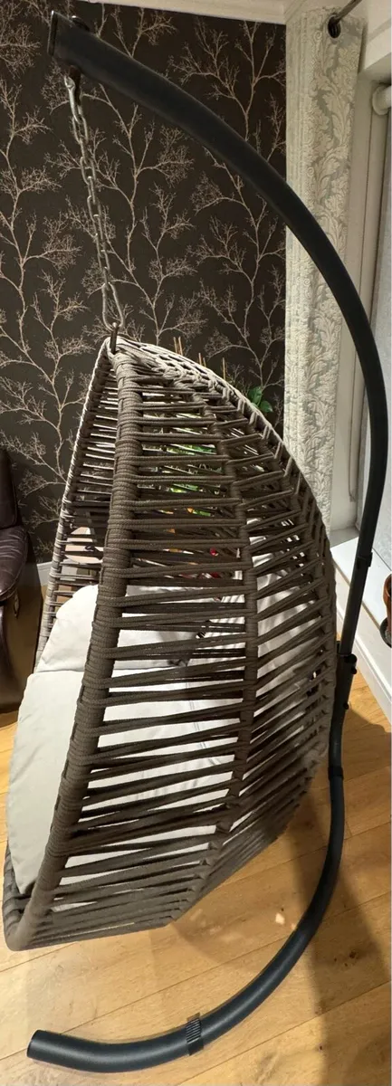 Outdoor Hanging Chair - Image 2