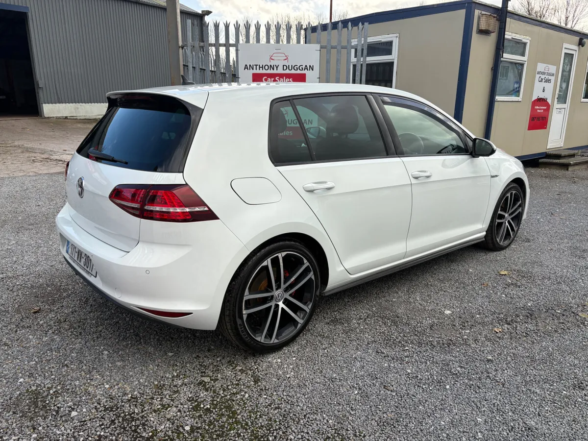 2017 Volkswagen Golf 2.0TDI GTD 184BHP - Image 3