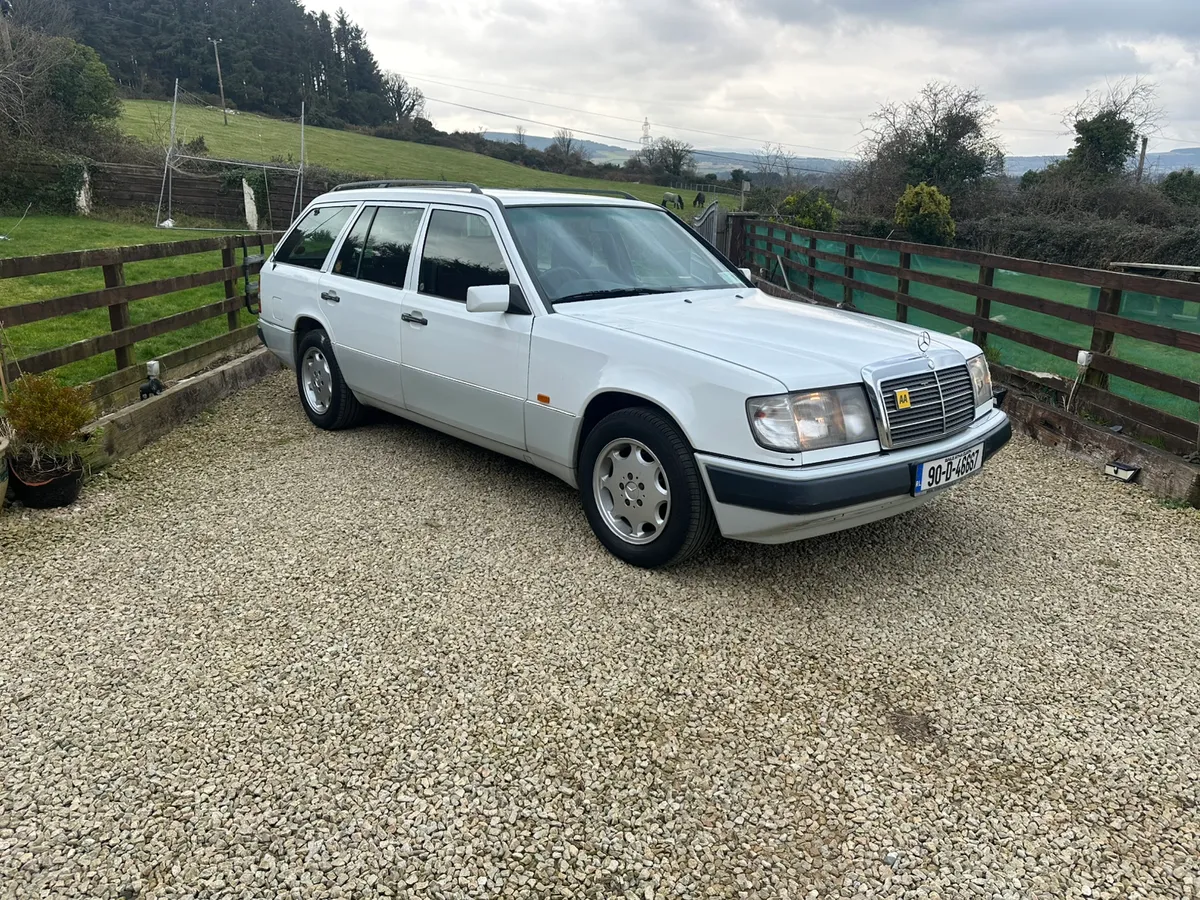 Selection of old Mercedes for sale - Image 1