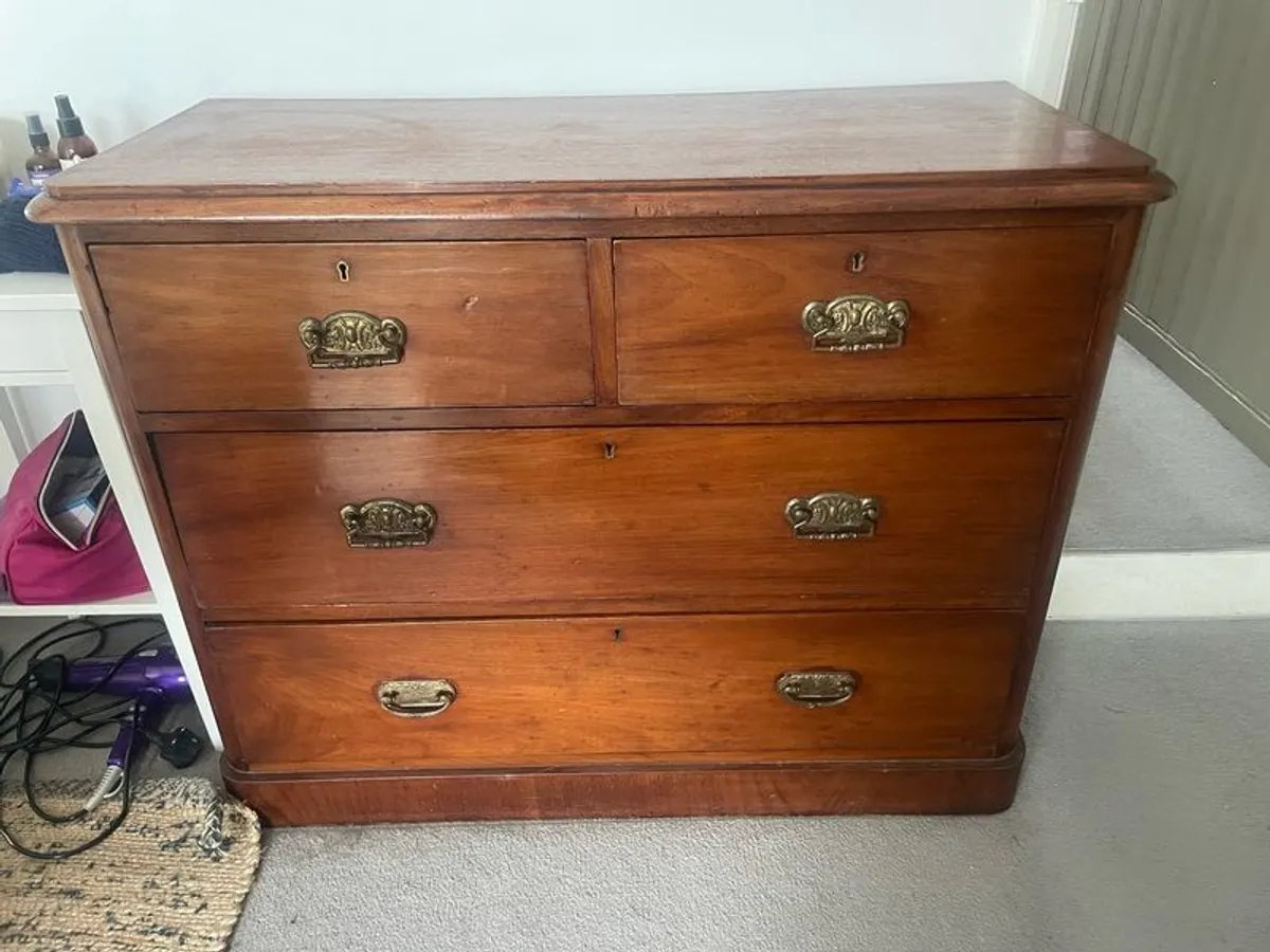 Victorian, Mahogany chest of drawers - Image 1