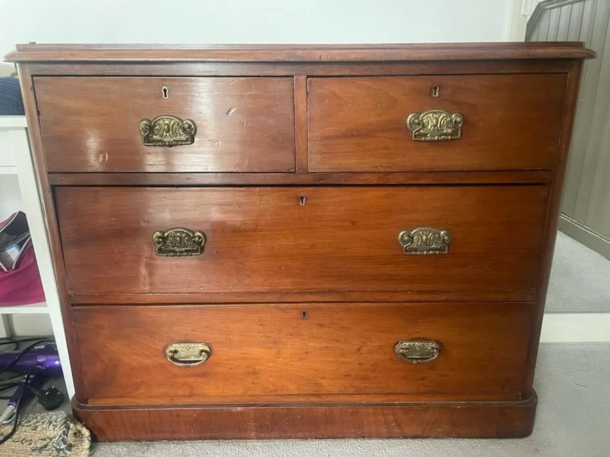 Victorian, Mahogany chest of drawers - Image 2