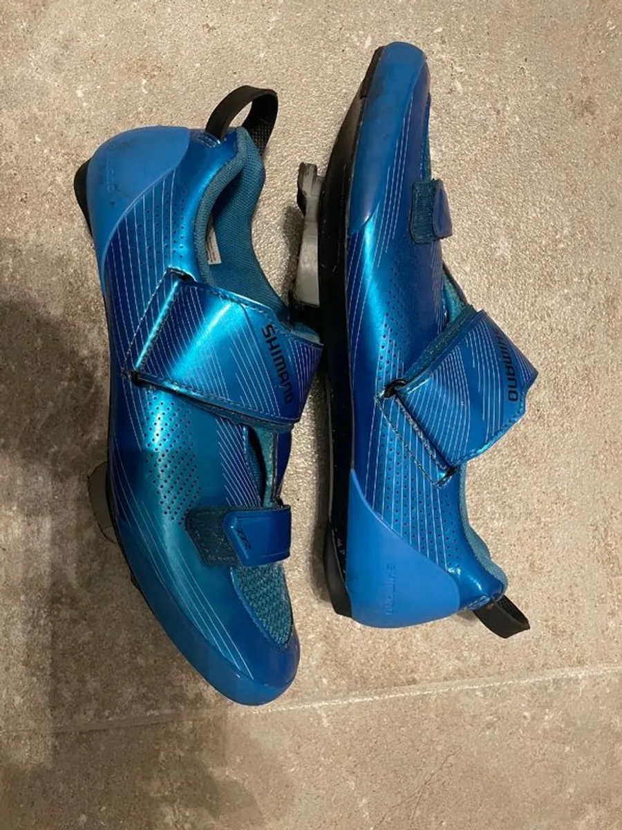 Shimano triathlon/cycling shoes - Image 1