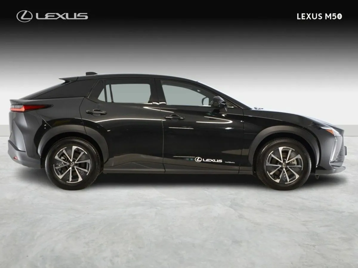 Lexus RZ 300e Executive - Image 4