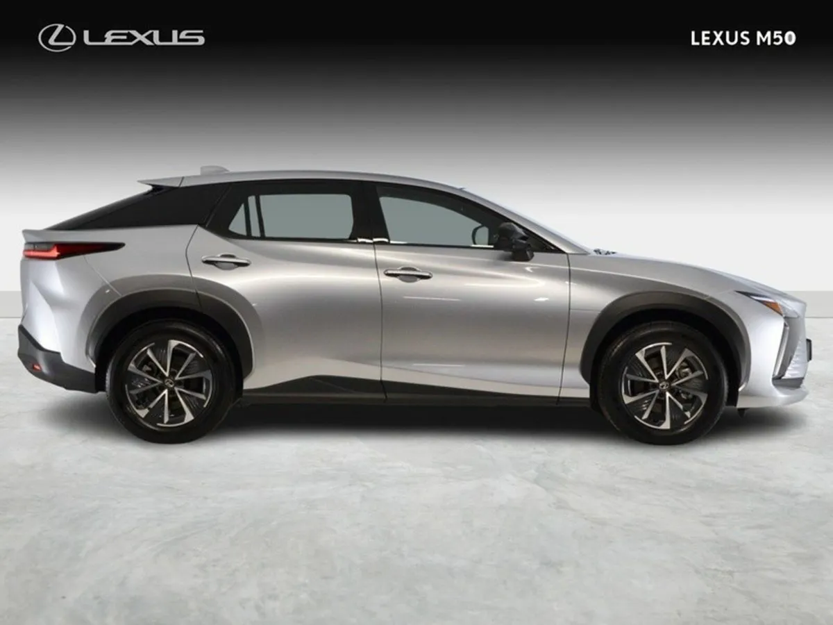 Lexus RZ 300e Executive - Image 4