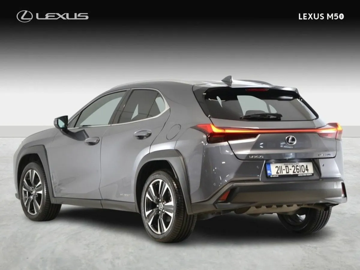 Lexus UX Dynamic - Image 3