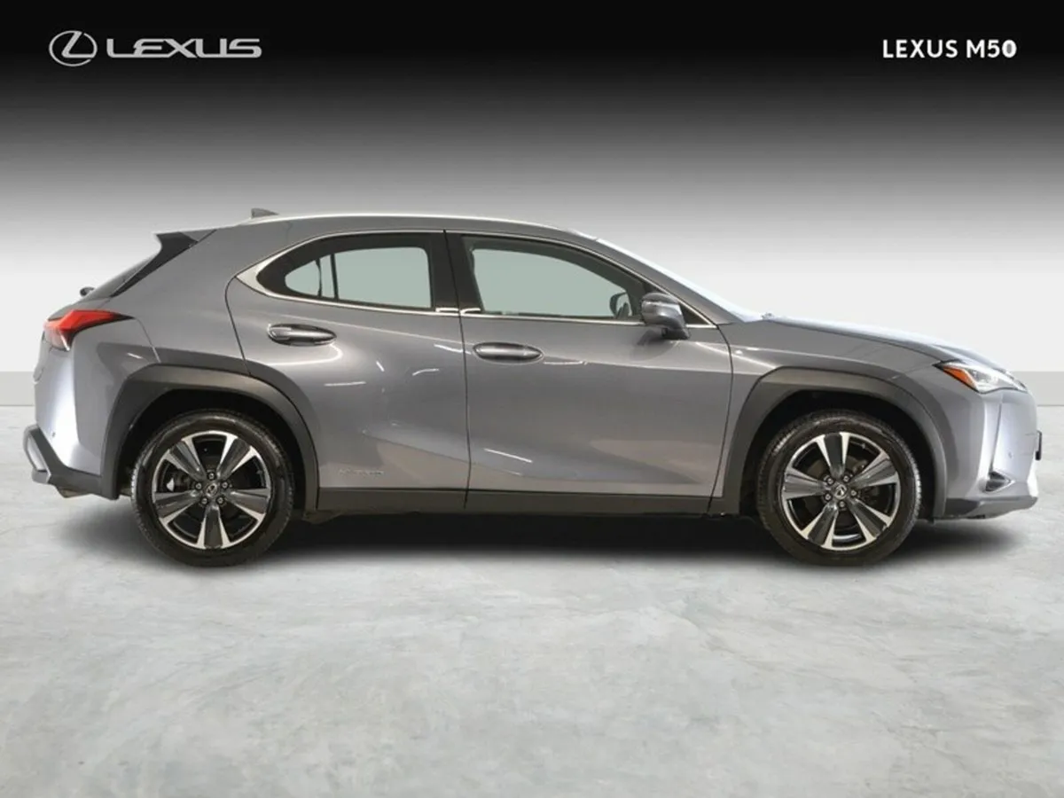Lexus UX Dynamic - Image 4