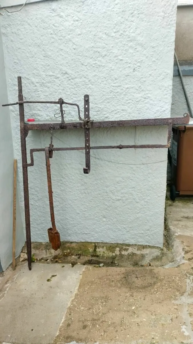 Large Antique Chimney Fire Crane - Image 2