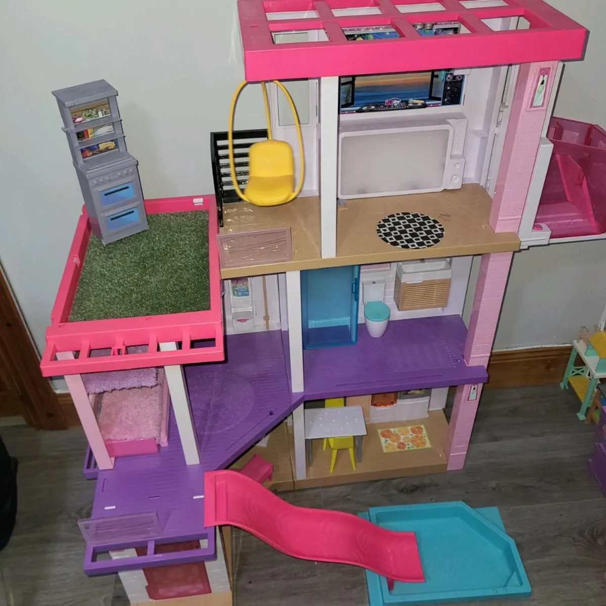Barbie dreamhouse - Image 1