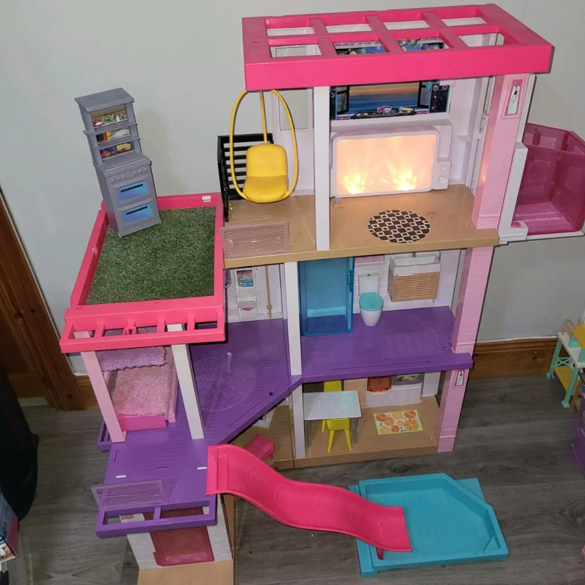 Barbie dreamhouse - Image 4