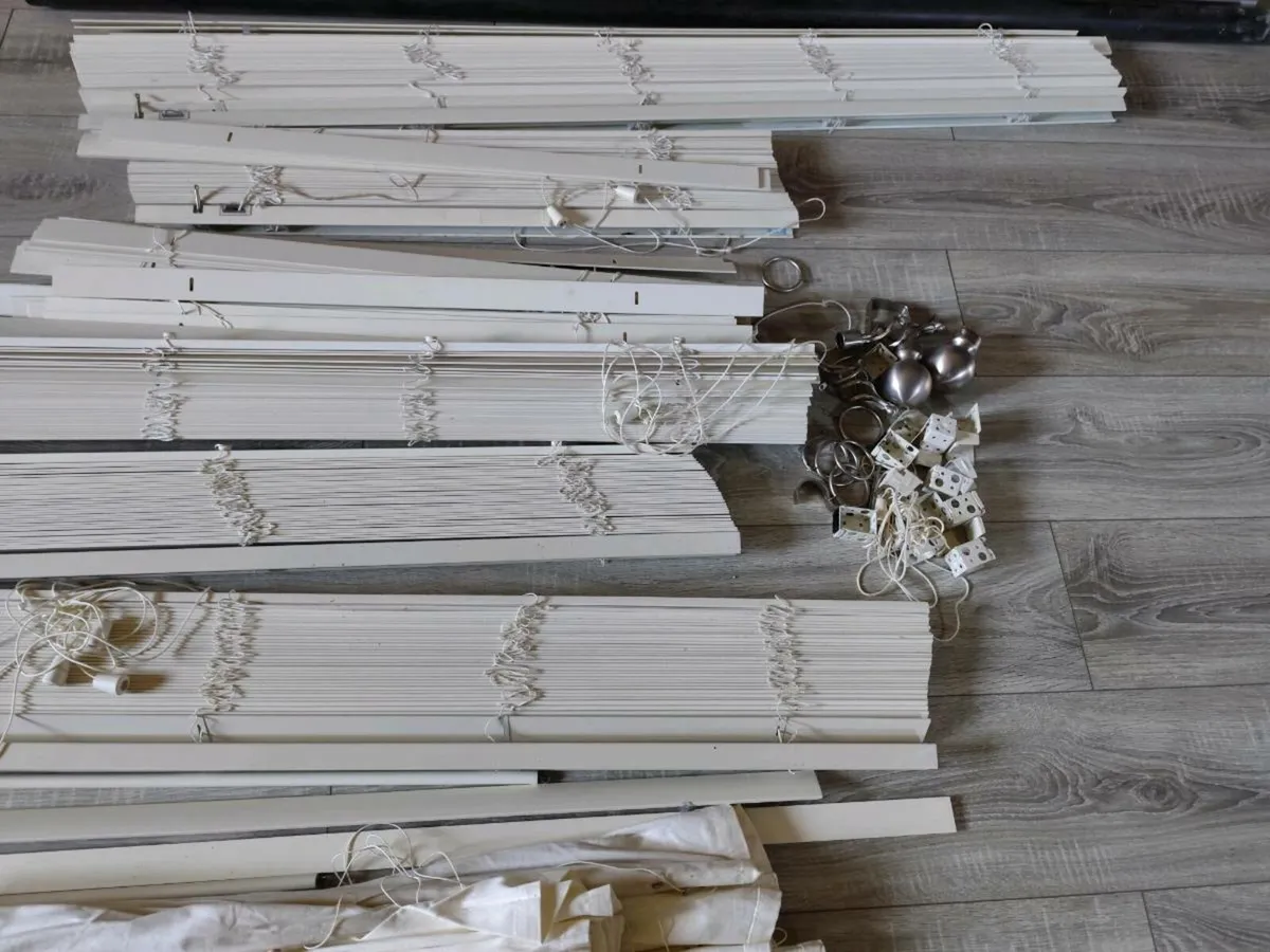 blinds & curtain poles - Image 1