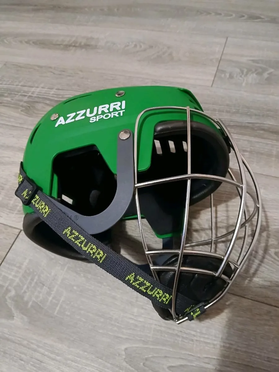 Azzurri Hurling Helmet - Image 2