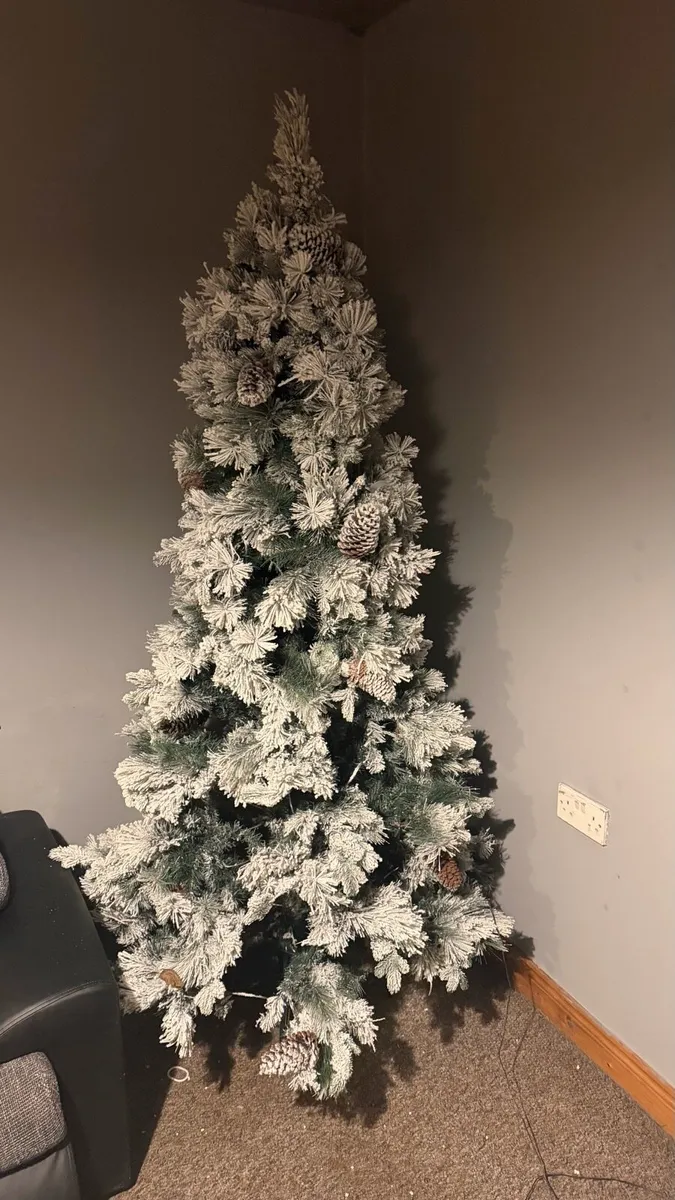 Christmas tree - Image 1