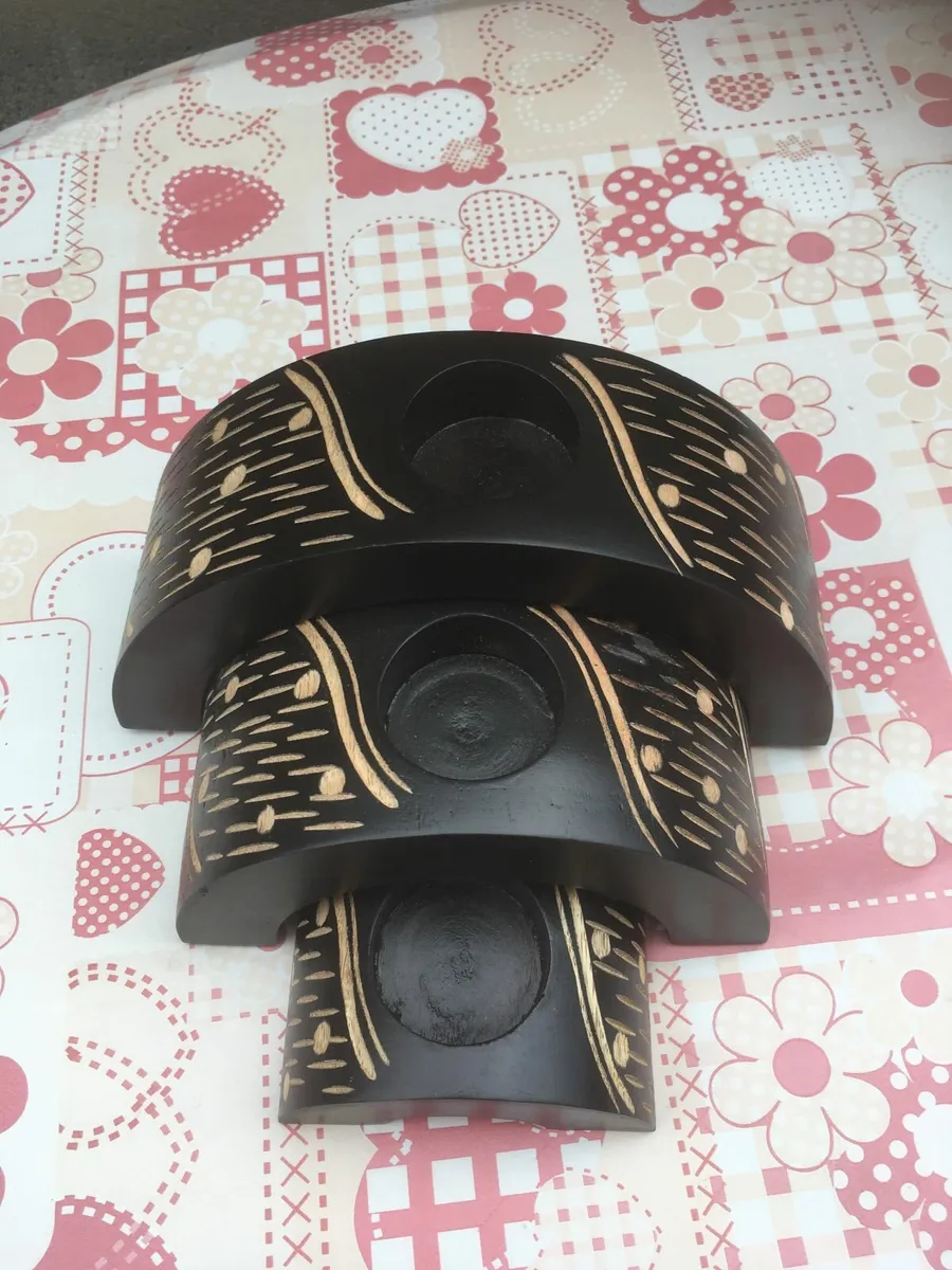 BRAND NEW 3 Piece Stackable Candle Set with Candle - Image 2