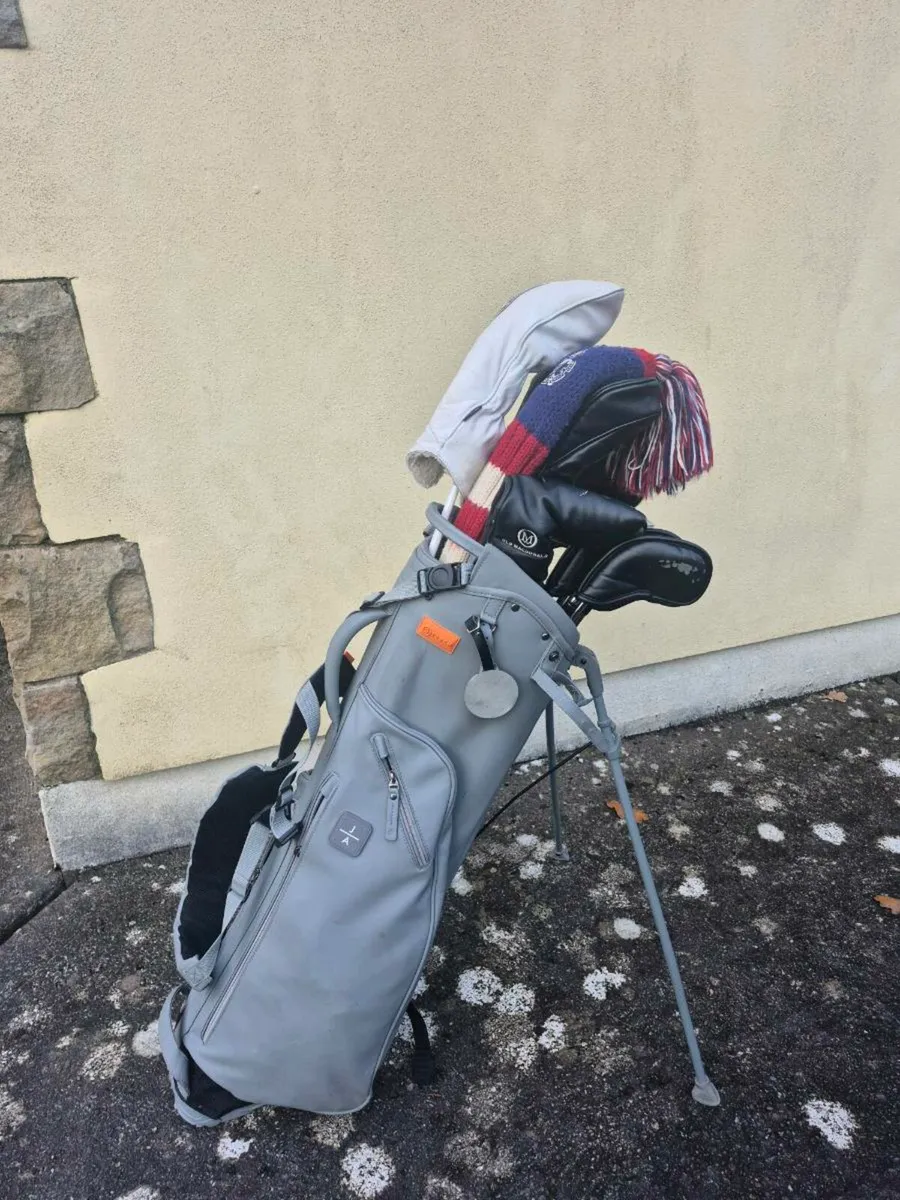 Stitch Golf Carry Bag - Image 1