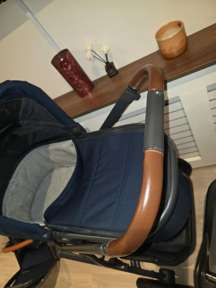 Uppababy Vista V2 Full set - Image 2