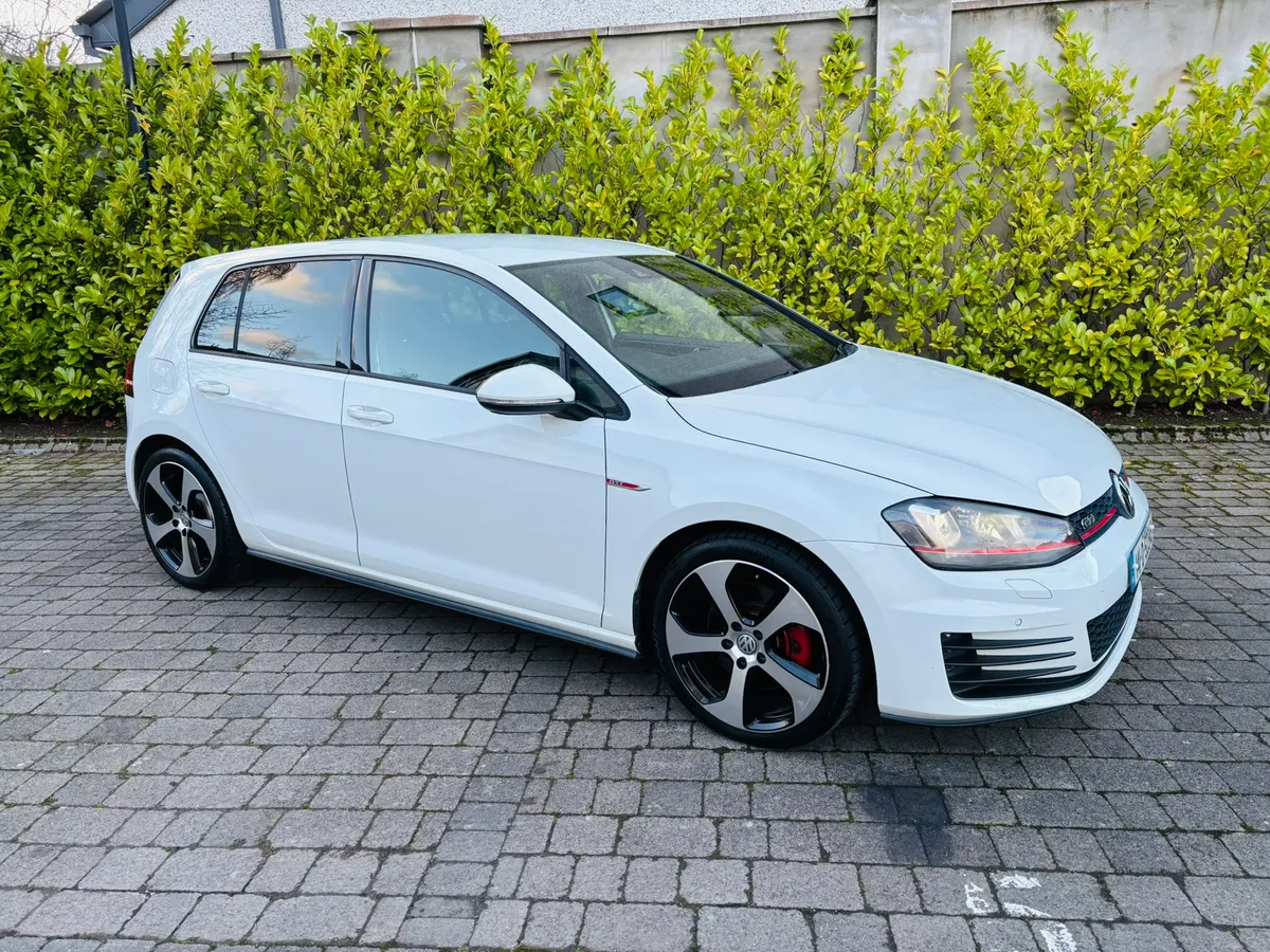 2014 VOLKSWAGEN GOLF GTI 2.0 TSI DSG AUTO - Image 1