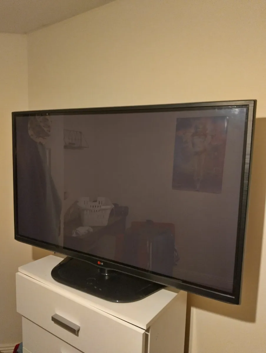 LG tv 55" for sale , perfect condition - Image 3